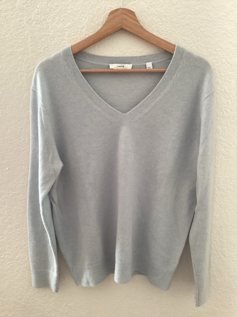 Vince Women's Cashmere Weekend V-Neck Sweater in light baby blue